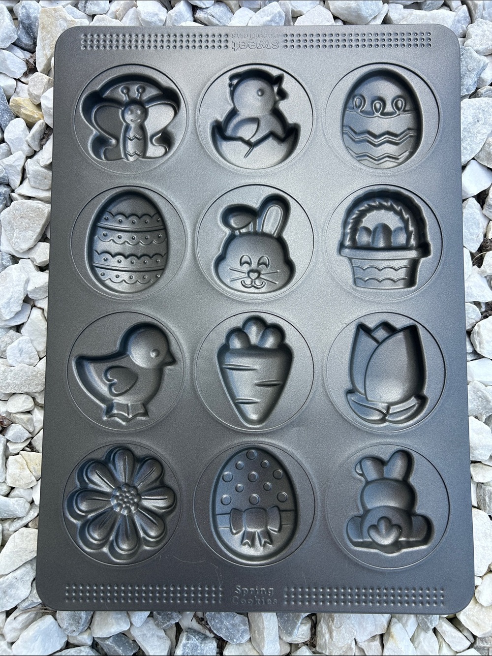 Sweet creations Spring Cookie Baking Mold - Black Nonstick Easter Shapes